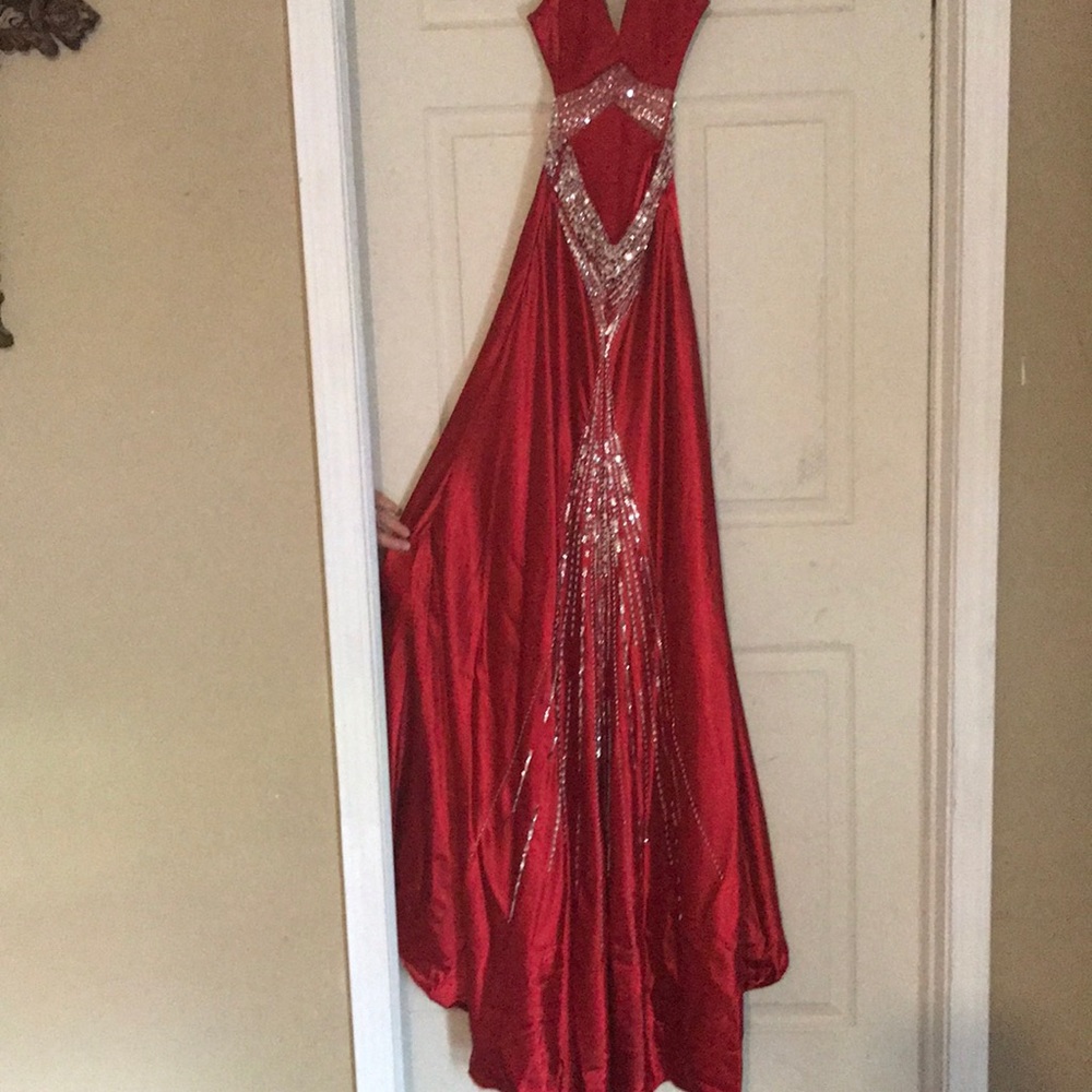 FORMAL DRESS - Picture 3 of 6